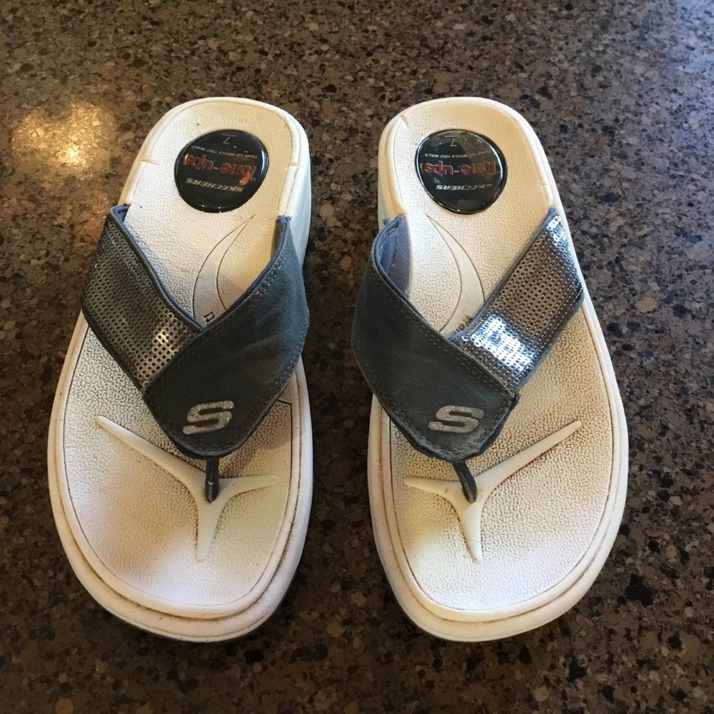 Skechers Tone-Ups thong style hard rubber sandals